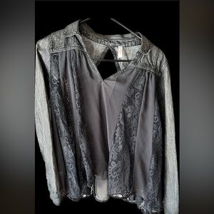Free people long sleeve shirt. Size S. Like new